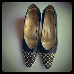 St. John Womens shoe